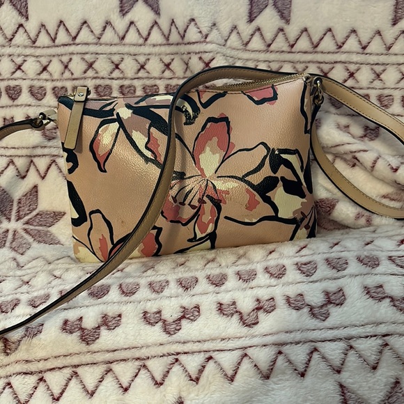 kate spade Handbags - Kate spade New York crossbody purse